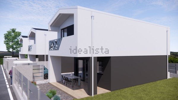 casa indipendente in vendita a Borgomanero in zona Vergano