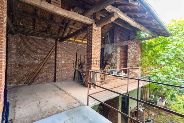 casa indipendente in vendita a Borgomanero