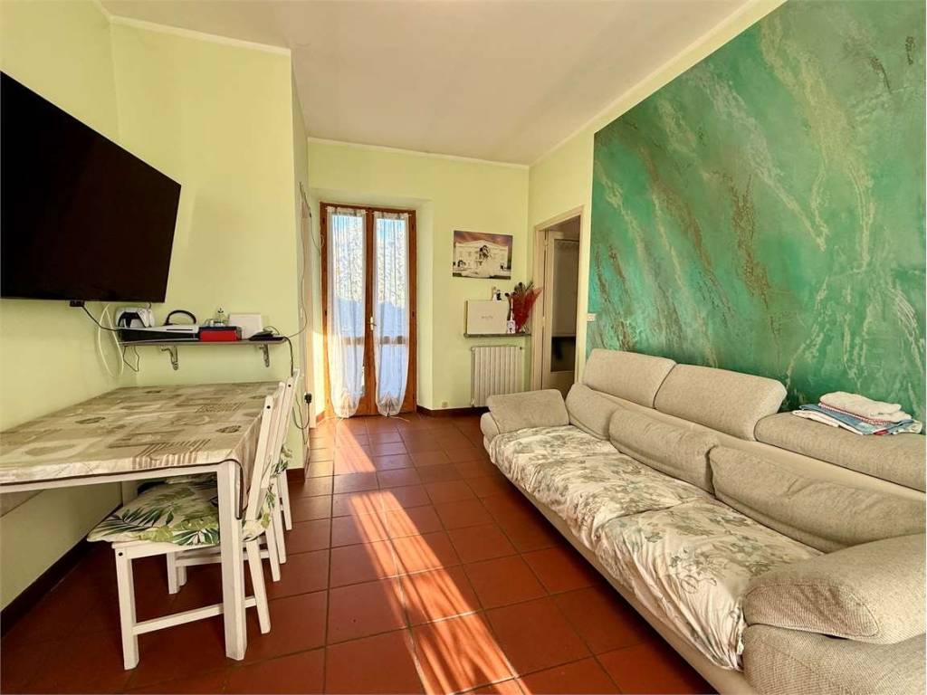 appartamento in vendita a Borgomanero in zona Vergano