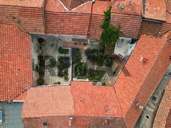 casa indipendente in vendita a Borgomanero in zona Vergano