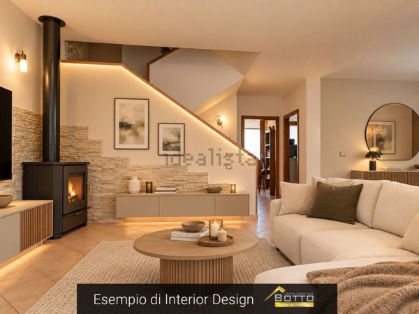 casa indipendente in vendita a Borgomanero in zona Santa Croce
