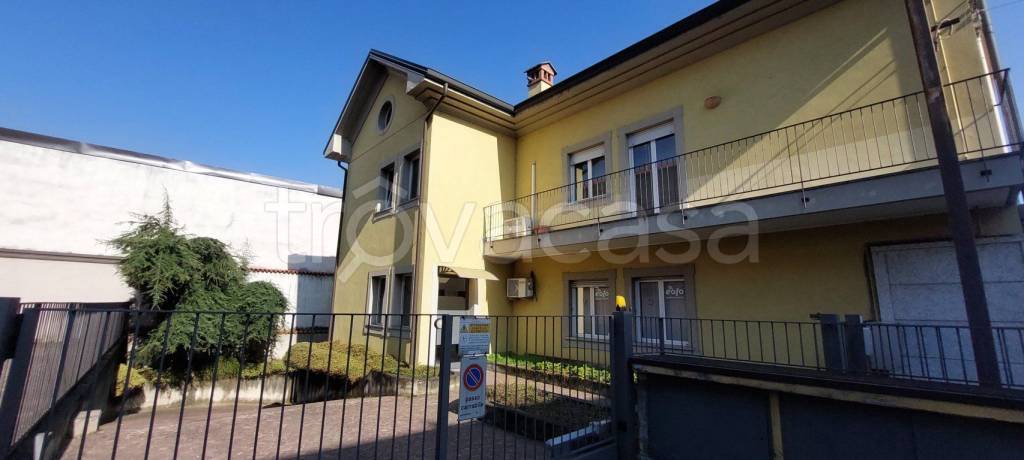 appartamento in vendita a Borgomanero in zona Vergano