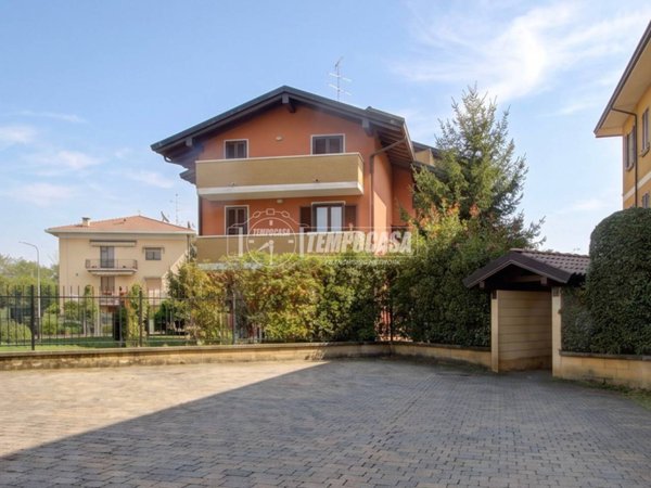 appartamento in vendita a Borgomanero in zona Santa Croce