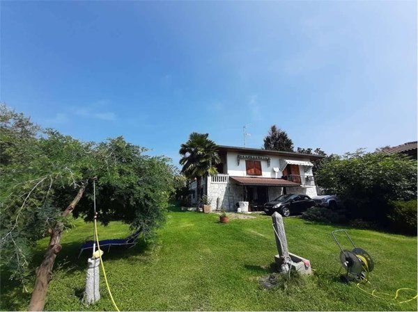 casa indipendente in vendita a Borgo Ticino in zona Gagnago