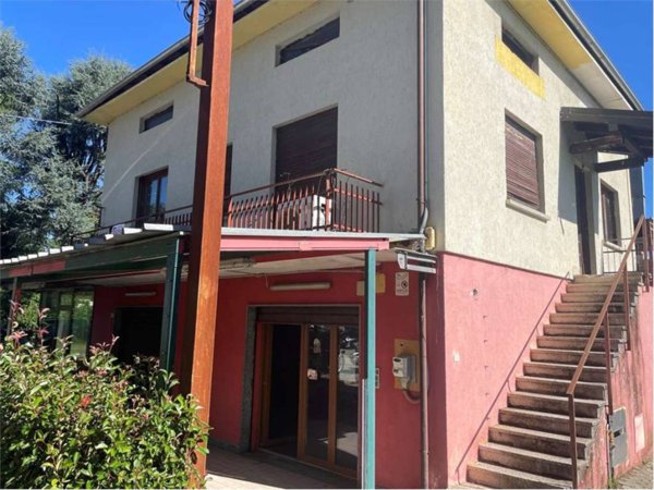intera palazzina in vendita a Borgo Ticino