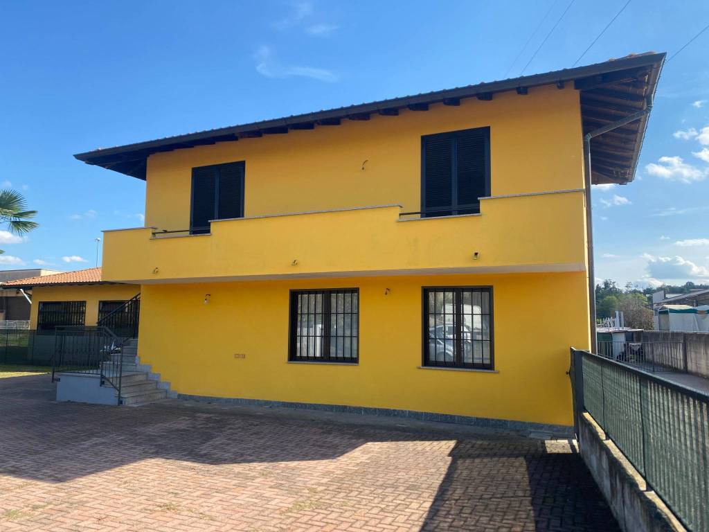 casa indipendente in vendita a Borgo Ticino