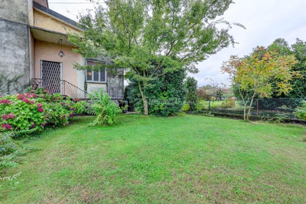 casa indipendente in vendita a Borgo Ticino
