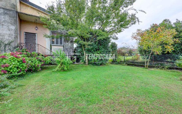 casa indipendente in vendita a Borgo Ticino