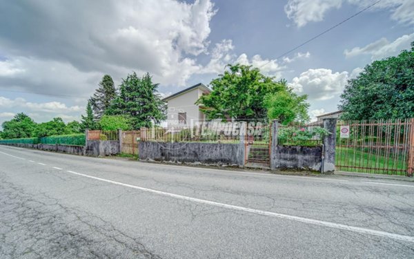 casa indipendente in vendita a Borgo Ticino