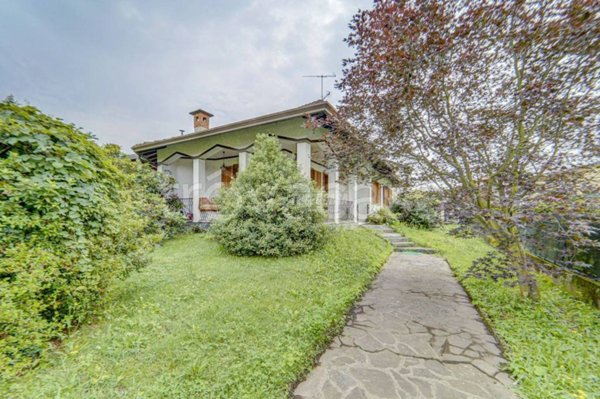 casa indipendente in vendita a Borgo Ticino