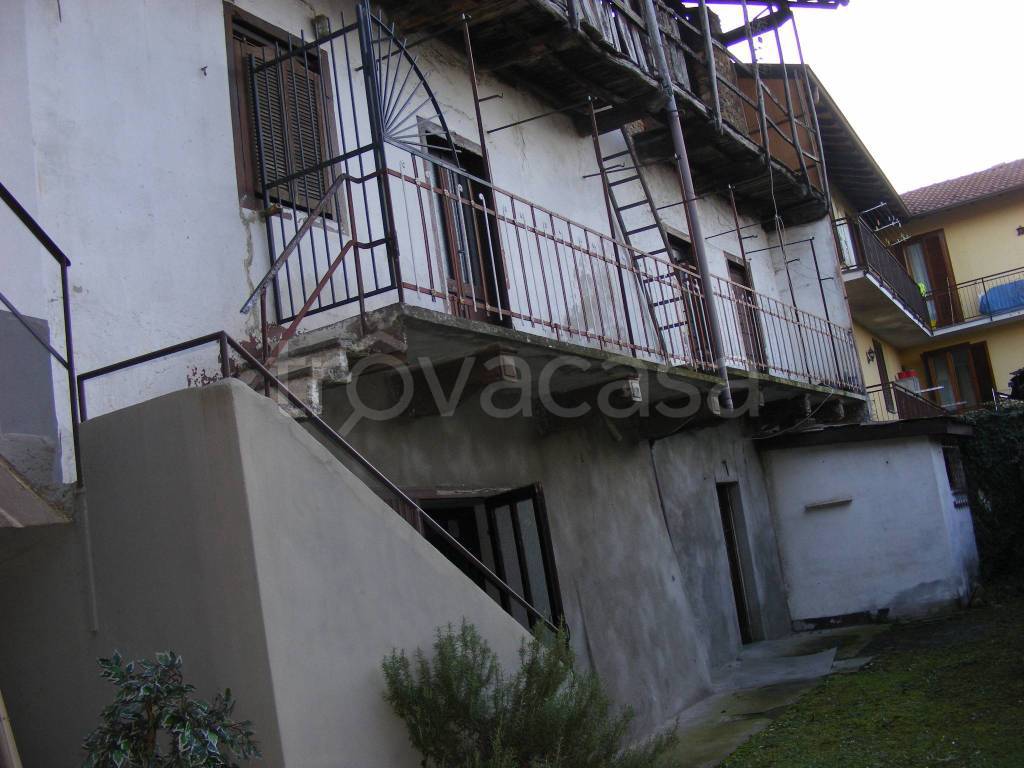 casa indipendente in vendita a Borgo Ticino