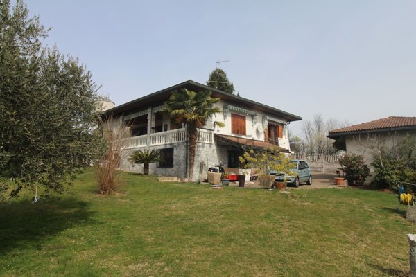 casa indipendente in vendita a Borgo Ticino