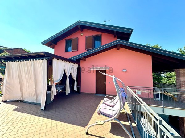casa indipendente in vendita a Borgo Ticino in zona Gagnago
