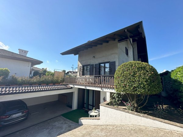 casa indipendente in vendita a Borgo Ticino