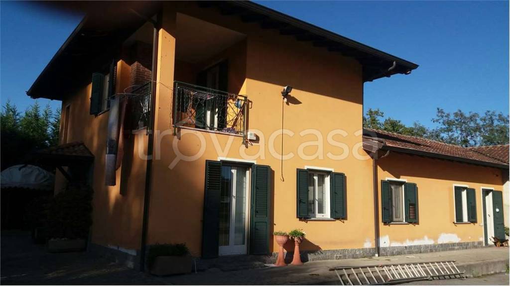 casa indipendente in vendita a Borgo Ticino