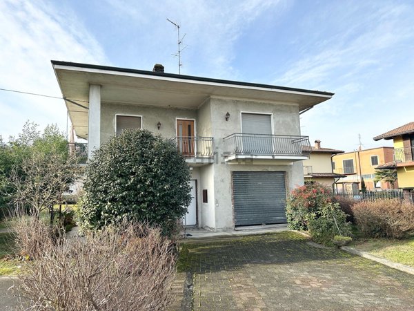 casa indipendente in vendita a Borgo Ticino