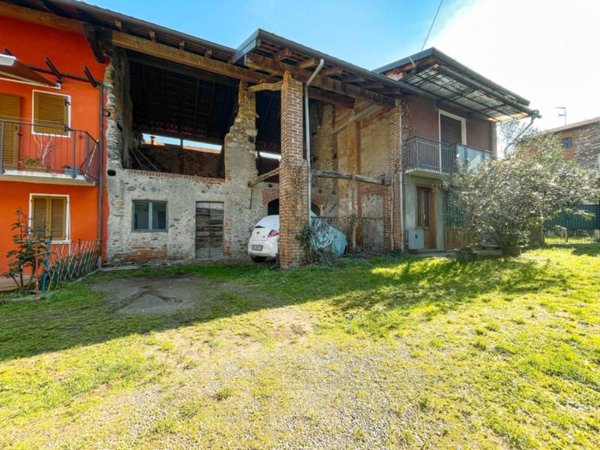 casa indipendente in vendita a Borgo Ticino