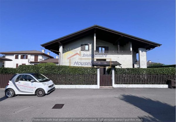 casa indipendente in vendita a Borgo Ticino