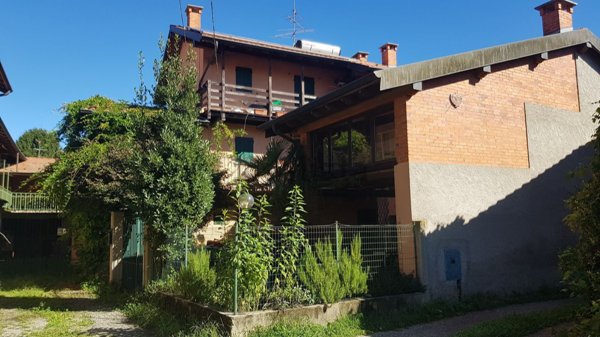 casa indipendente in vendita a Borgo Ticino in zona Gagnago