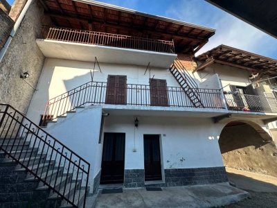 casa indipendente in vendita a Borgo Ticino