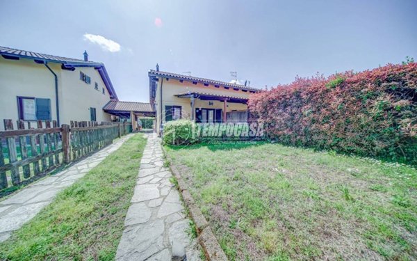 casa indipendente in vendita a Borgo Ticino in zona Campagnola