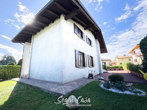 casa indipendente in vendita a Borgo Ticino