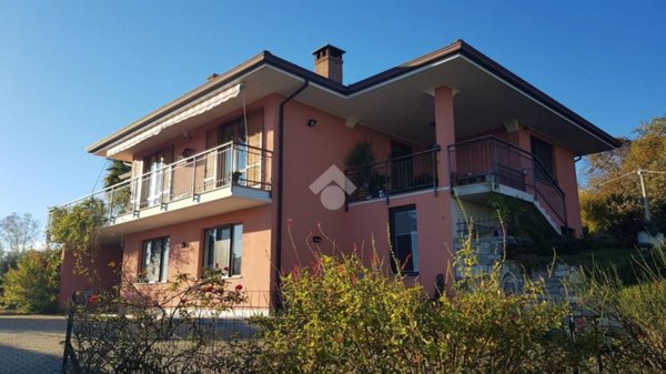 casa indipendente in vendita a Borgo Ticino in zona Gagnago