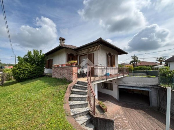 casa indipendente in vendita a Borgo Ticino