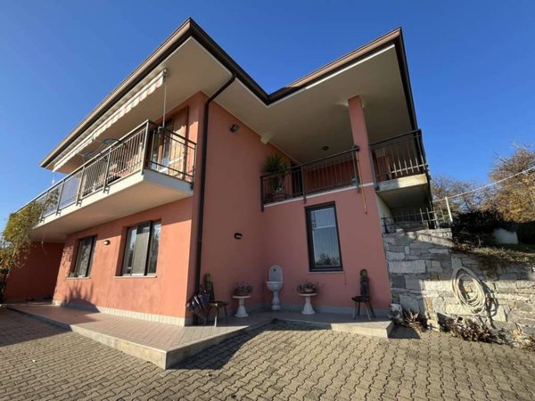 casa indipendente in vendita a Borgo Ticino