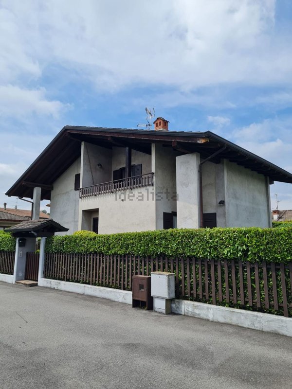 casa indipendente in vendita a Borgo Ticino