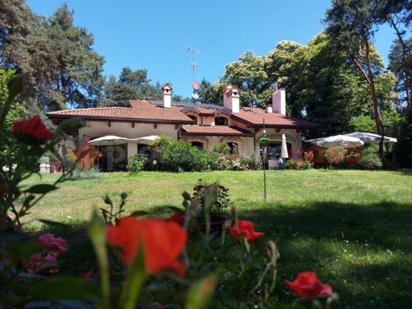 casa indipendente in vendita a Borgo Ticino