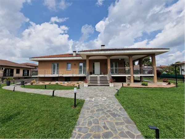 casa indipendente in vendita a Borgo Ticino