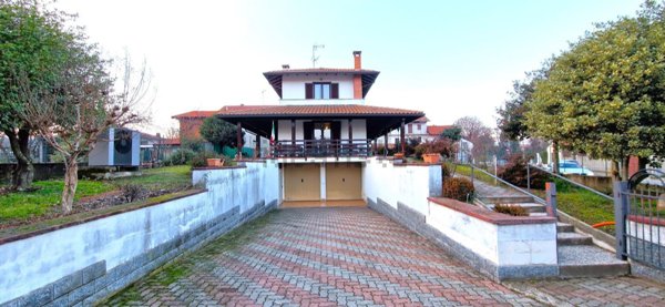 casa indipendente in vendita a Borgo Ticino