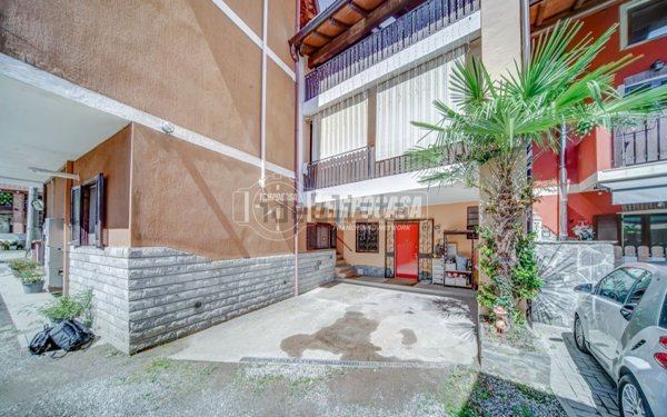 casa indipendente in vendita a Borgo Ticino