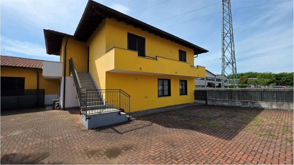 casa indipendente in vendita a Borgo Ticino