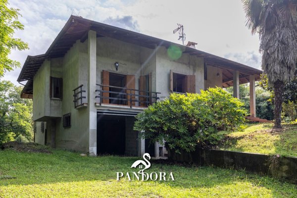 casa indipendente in vendita a Borgo Ticino