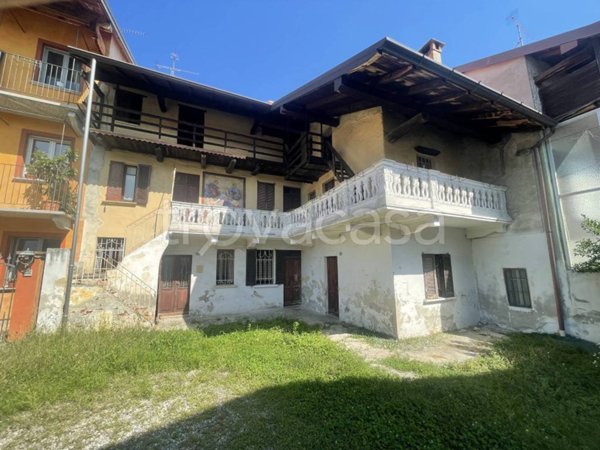 casa indipendente in vendita a Borgo Ticino