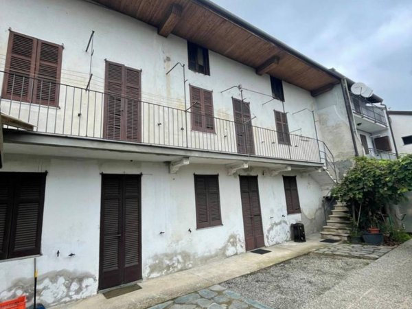 casa indipendente in vendita a Borgo Ticino