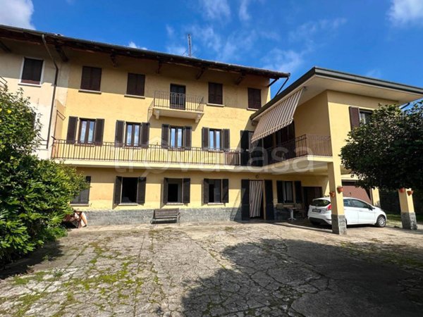 casa indipendente in vendita a Borgo Ticino
