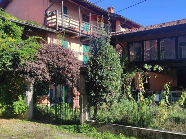 casa indipendente in vendita a Borgo Ticino
