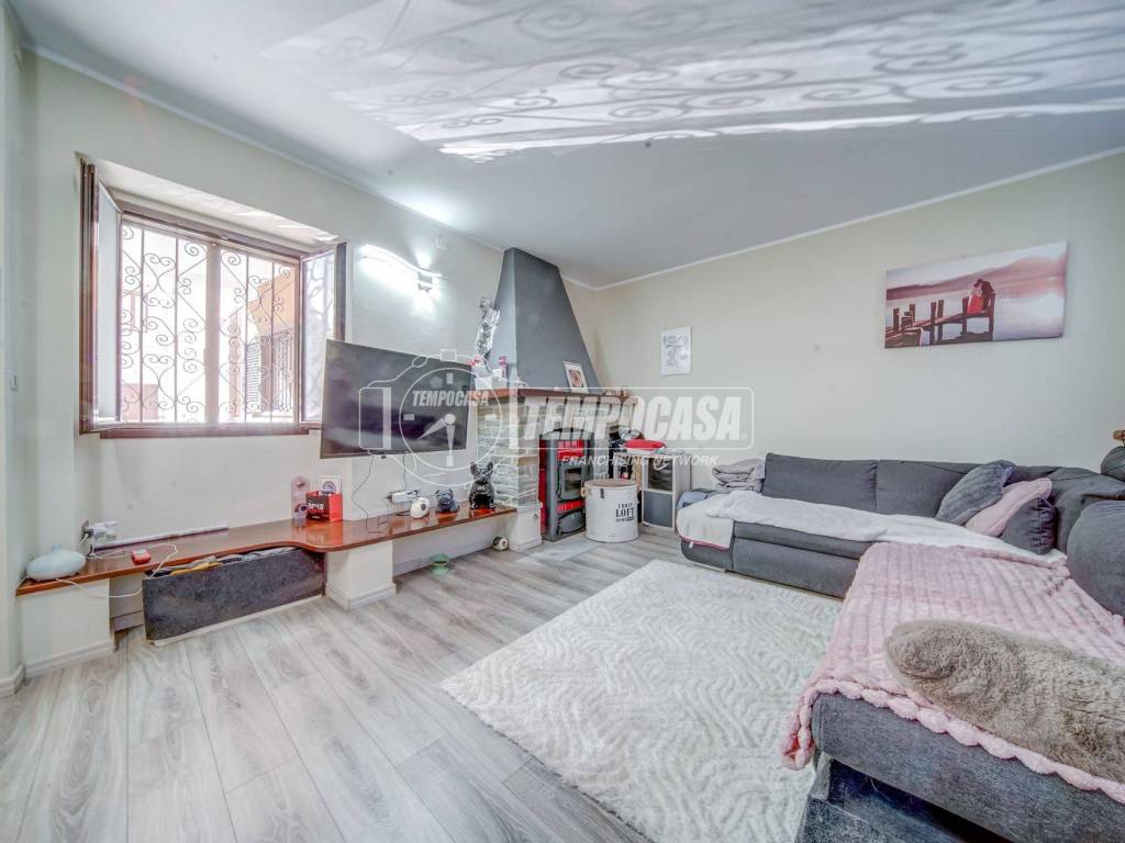 casa indipendente in vendita a Borgo Ticino in zona Campagnola