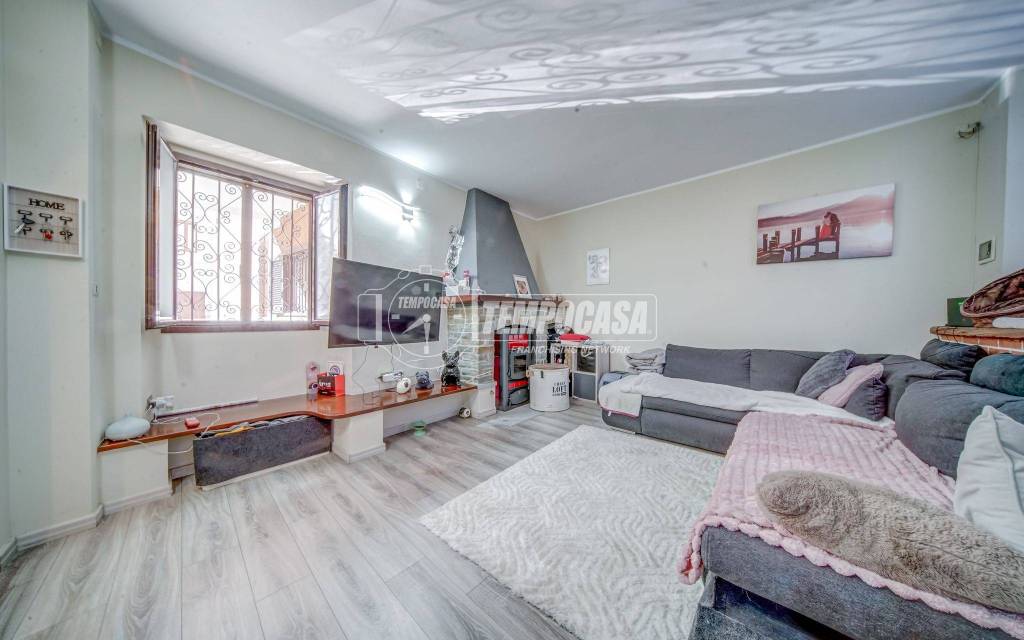 casa indipendente in vendita a Borgo Ticino