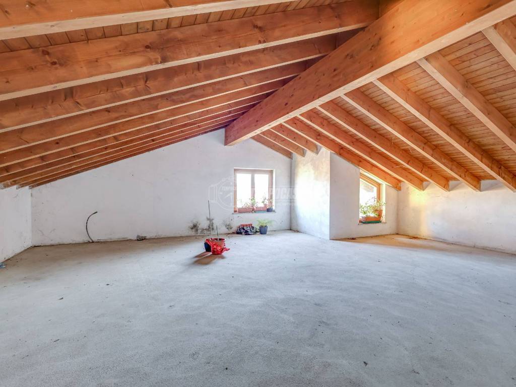 appartamento in vendita a Borgo Ticino in zona Gagnago
