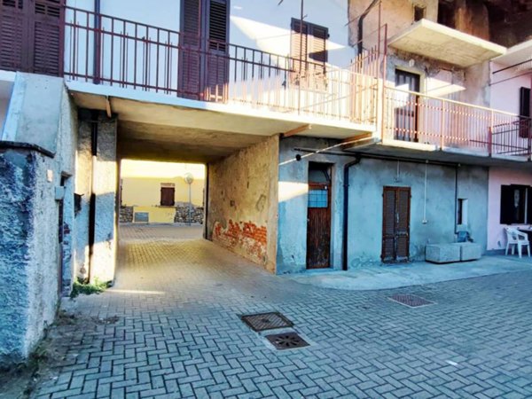 casa indipendente in vendita a Borgo Ticino