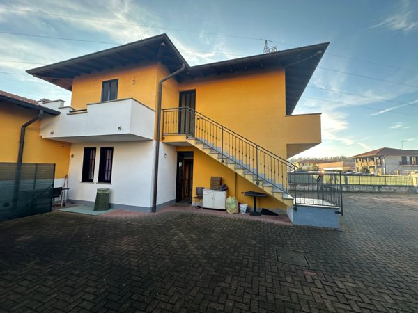 casa indipendente in vendita a Borgo Ticino