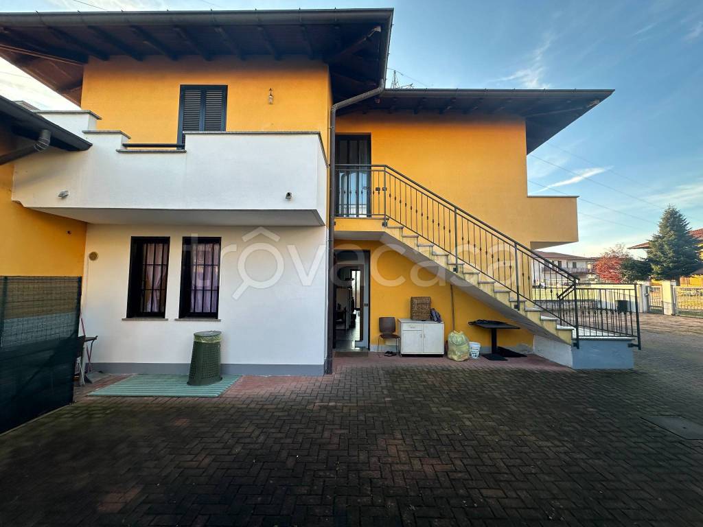 casa indipendente in vendita a Borgo Ticino