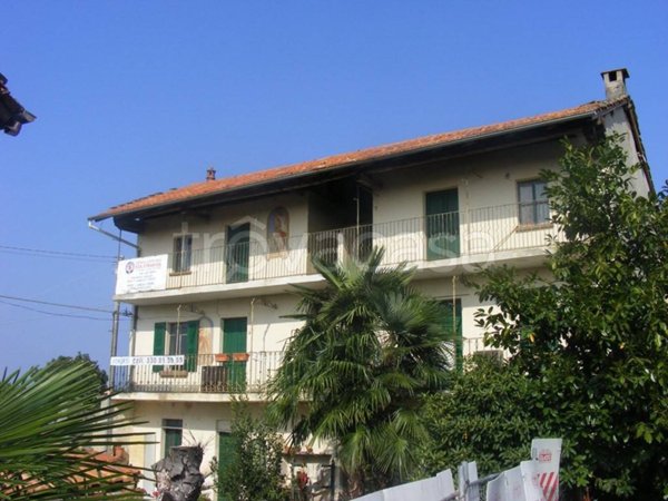 casa indipendente in vendita a Borgo Ticino in zona Gagnago