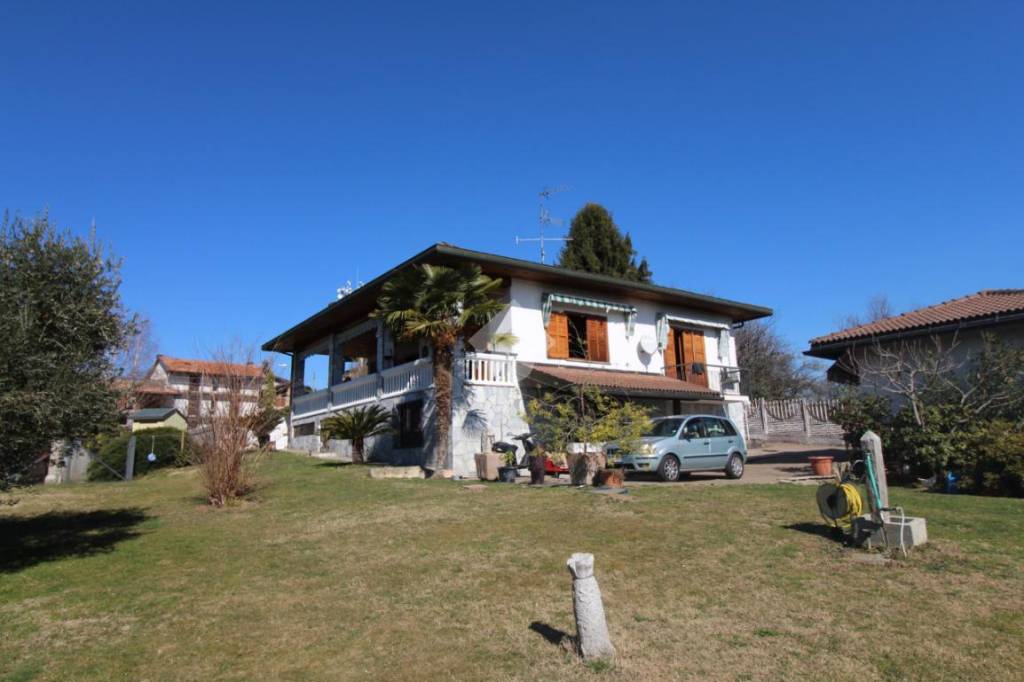 casa indipendente in vendita a Borgo Ticino in zona Gagnago