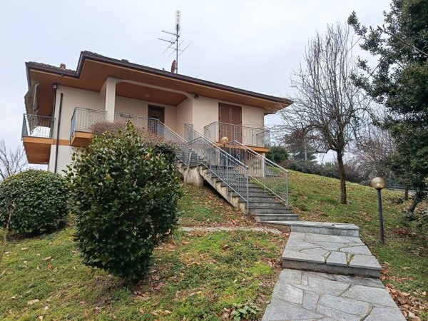 casa indipendente in vendita a Borgo Ticino