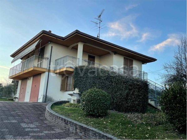 casa indipendente in vendita a Borgo Ticino